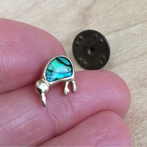 LP Vintage 90s Kiwi Bird Abalone Shell Gold Tone Mini Tie Tack Pin